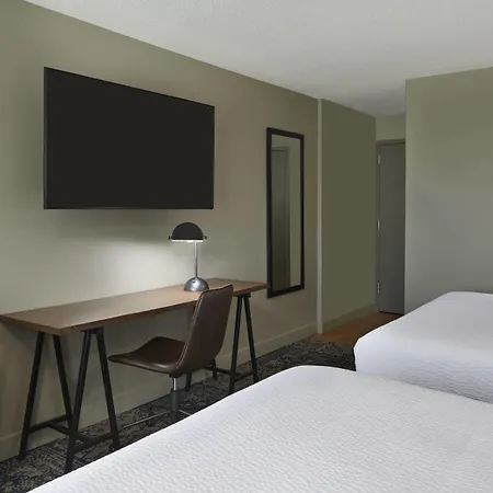 Four Points By Sheraton Toronto Airport-3